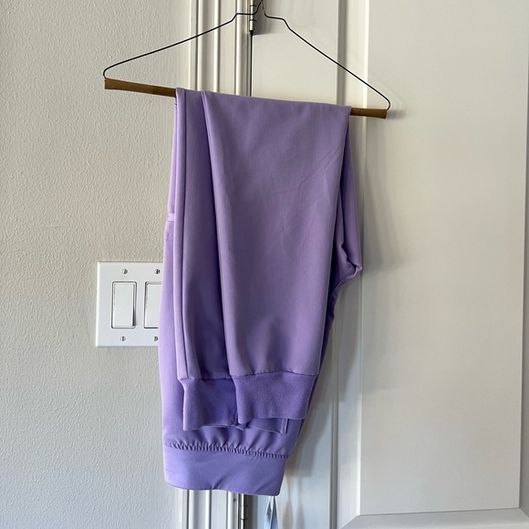 Lilac - High Waisted Zamora Jogger Scrub Pants™ - Small - Picture 1 of 1